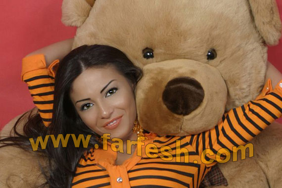 ريتا تكرم الفنانة دوللي شاهين  صورة رقم 5 ريتا تكرم الفنانة دوللي شاهين  صورة رقم 5