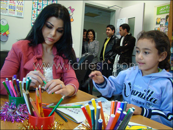 هيفا تزور مستشفى سرطان الأطفال وتبكي!!!    صورة رقم 3