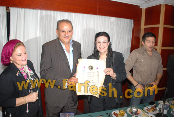 تكريم جمال سليمان وأسرة أفراح ابليس  صورة رقم 2 تكريم جمال سليمان وأسرة أفراح ابليس  صورة رقم 2