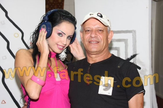 منار تكشف: أجبروني على خلع ملابسي وتصويري منزوعة!!  صورة رقم 3 منار تكشف: أجبروني على خلع ملابسي وتصويري منزوعة!!  صورة رقم 3