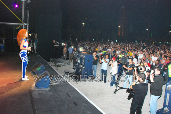 ميريام فارس الفنانة العربية الوحيدة في الفورميلا 1  صورة رقم 15 ميريام فارس الفنانة العربية الوحيدة في الفورميلا 1  صورة رقم 15