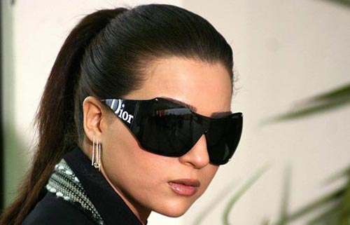 بعد أن ورثت والدها.. مي تصاب بالعمى وتقتل شقيقها!  صورة رقم 1 بعد أن ورثت والدها.. مي تصاب بالعمى وتقتل شقيقها!  صورة رقم 1