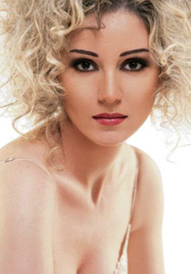 نورا رحال: أرتدي المايوه كالناس فما المشكلة في ذلك؟                صورة رقم 3 نورا رحال: أرتدي المايوه كالناس فما المشكلة في ذلك؟                صورة رقم 3