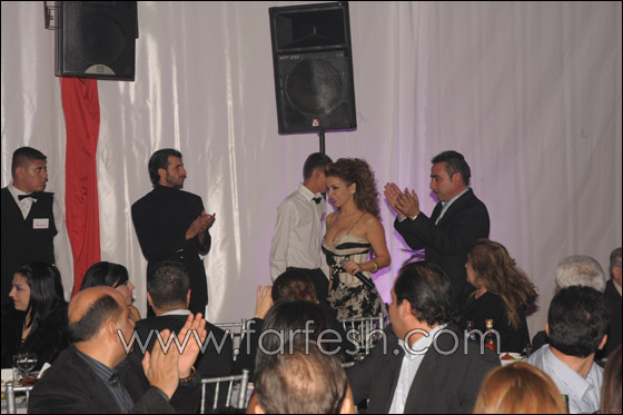 رولا سعد تحتفل بالعام الجديد بالفستان الأبيض!!  صورة رقم 3 رولا سعد تحتفل بالعام الجديد بالفستان الأبيض!!  صورة رقم 3