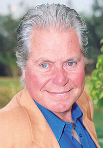 حسين فهمى: برامج كشف العورات بايخة جدا ومتبسطش!!        صورة رقم 1