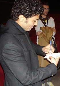 بعيون مسلسلات رصدناهم: نجوم بدائرة الشك والسبب معجبيهم  صورة رقم 2 بعيون مسلسلات رصدناهم: نجوم بدائرة الشك والسبب معجبيهم  صورة رقم 2