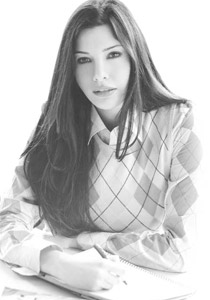 اللبنانية لاميتا: أهلاً بالرومانسية.. لا للإغراء!!        صورة رقم 2