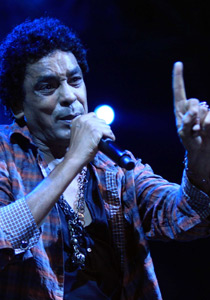 محمد منير يفتح قلبه في حوار جريء لمسلسلات  صورة رقم 3 محمد منير يفتح قلبه في حوار جريء لمسلسلات  صورة رقم 3