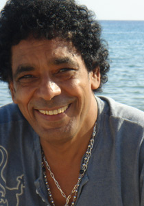 محمد منير يفتح قلبه في حوار جريء لمسلسلات  صورة رقم 4 محمد منير يفتح قلبه في حوار جريء لمسلسلات  صورة رقم 4