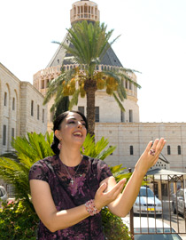 مرفت أشقر تزيّن سنة الكهنوت بـ 