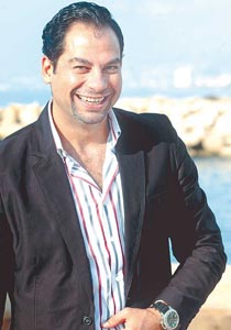 مسلسلات يكشف: من اختار النجوم للعيش معهم في بيت واحد!! صورة رقم 1 مسلسلات يكشف: من اختار النجوم للعيش معهم في بيت واحد!! صورة رقم 1