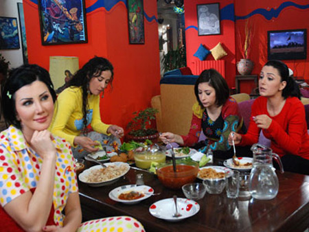 في المسلسلات.. تصحو الممثلات من النوم بماكياجهن الكامل   صورة رقم 11 في المسلسلات.. تصحو الممثلات من النوم بماكياجهن الكامل   صورة رقم 11