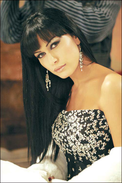 نادين الراسي: المرأة الخليجية مقيدة بعكس اللبنانية         صورة رقم 5 نادين الراسي: المرأة الخليجية مقيدة بعكس اللبنانية         صورة رقم 5