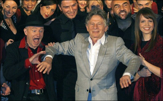 مخرج عالمي اغتصب فتاة عمرها 13 سنة قبل 30 عامًا!!    صورة رقم 3 مخرج عالمي اغتصب فتاة عمرها 13 سنة قبل 30 عامًا!!    صورة رقم 3