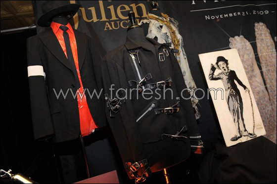 قفاز مايكل جاكسون بـ 420 ألف دولار!!!   صورة رقم 10