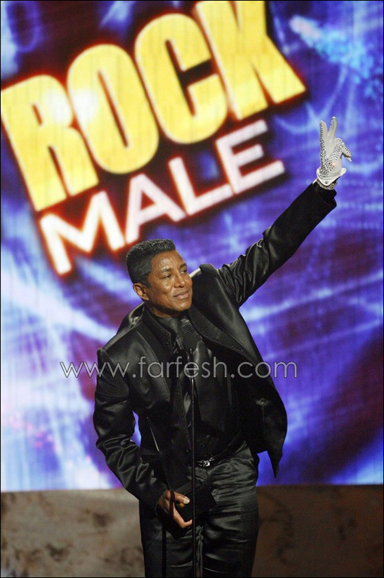 قفاز مايكل جاكسون بـ 420 ألف دولار!!!   صورة رقم 11