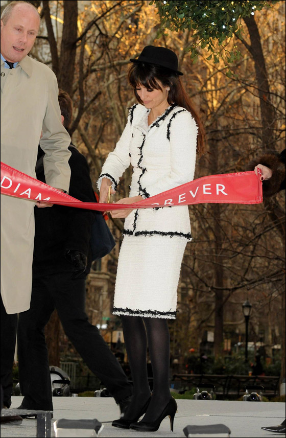 خطوبة بينولوبي كروز حقيقة أم شائعة؟!!  صورة رقم 5 خطوبة بينولوبي كروز حقيقة أم شائعة؟!!  صورة رقم 5