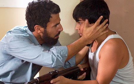 هل يسيء  هل يسيء