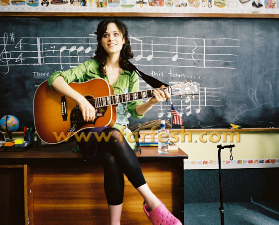 زوي ديشانيل تتزوج بعد فتره خطوبه قصيره  صورة رقم 7 زوي ديشانيل تتزوج بعد فتره خطوبه قصيره  صورة رقم 7