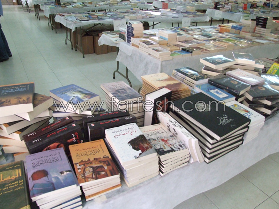 100 الف كتاب في معرض الكتاب العربي  صورة رقم 3