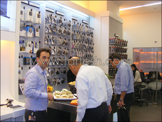 افتتاح مركز الخدمات orange shops الأول من نوعه في سخنين صورة رقم 11 افتتاح مركز الخدمات orange shops الأول من نوعه في سخنين صورة رقم 11