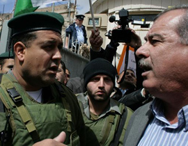 الخليل تتضامن مع بركة بعد قرار تقديم لائحة اتهام ضده صورة رقم 1