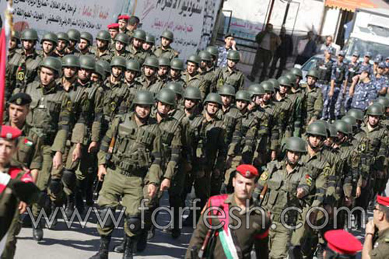 عرض عسكري في جنين صورة رقم 2 عرض عسكري في جنين صورة رقم 2