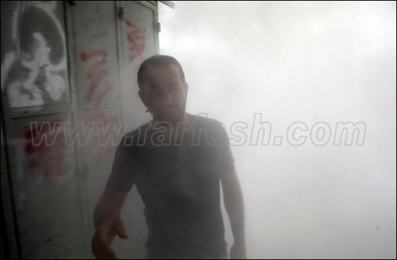 صور من المواجهات وحصار المصلين بالأقصى صورة رقم 6 صور من المواجهات وحصار المصلين بالأقصى صورة رقم 6