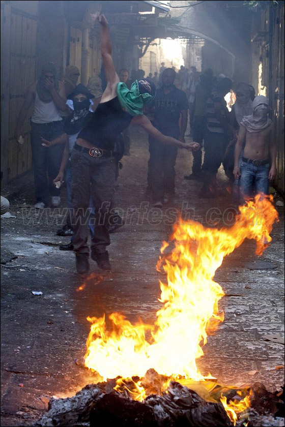 صور من المواجهات وحصار المصلين بالأقصى صورة رقم 29 صور من المواجهات وحصار المصلين بالأقصى صورة رقم 29