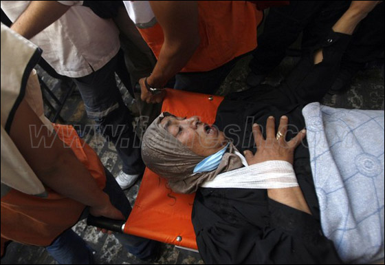 صور من المواجهات وحصار المصلين بالأقصى صورة رقم 37 صور من المواجهات وحصار المصلين بالأقصى صورة رقم 37