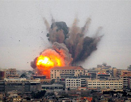 معايدة اسرائيل لغزة.. هجمات جوية وغارات على القطاع!! صورة رقم 1