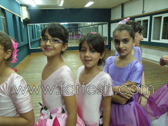 الفنانة أمل مرقس تبدع أمام اطفال الناصرة  صورة رقم 29 الفنانة أمل مرقس تبدع أمام اطفال الناصرة  صورة رقم 29