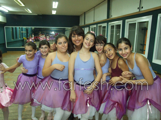 الفنانة أمل مرقس تبدع أمام اطفال الناصرة  صورة رقم 33 الفنانة أمل مرقس تبدع أمام اطفال الناصرة  صورة رقم 33