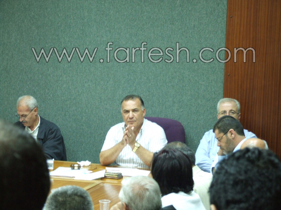 اجتماع طارئ في بلدية الناصرة صورة رقم 2