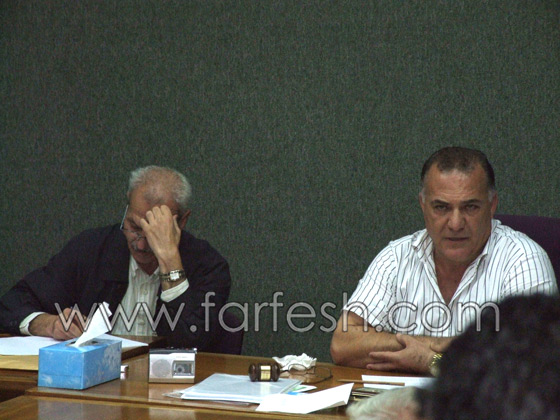 اجتماع طارئ في بلدية الناصرة صورة رقم 3