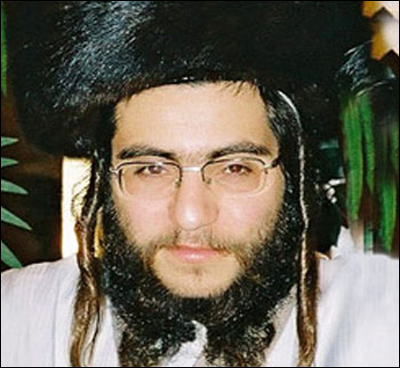 حاخام يعذب الاطفال ليطرد العفاريت! صورة رقم 3 حاخام يعذب الاطفال ليطرد العفاريت! صورة رقم 3