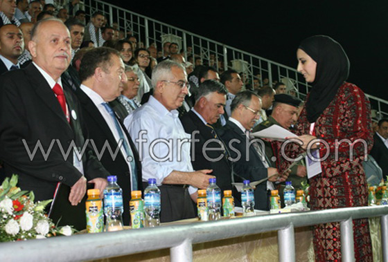اكبر ثوب في العالم، وهو ثوب فلسطيني، دخل موسعة غينس  صورة رقم 4