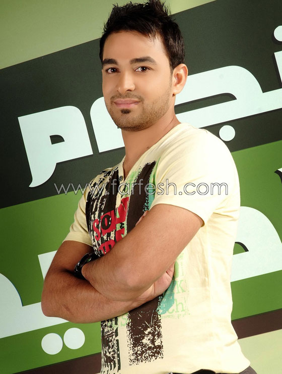 منى أمرشا تعايد الجمهور عبر 