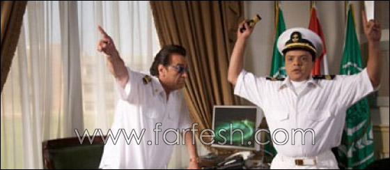 مهاجمة محمد هنيدي لاستحمامه مع 