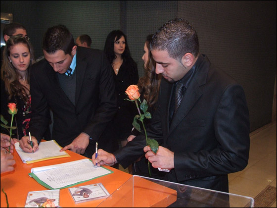 زهير فرنسيس يلهب المحتفلين بالأعياد في حيفا ضمن orange time صورة رقم 2 زهير فرنسيس يلهب المحتفلين بالأعياد في حيفا ضمن orange time صورة رقم 2