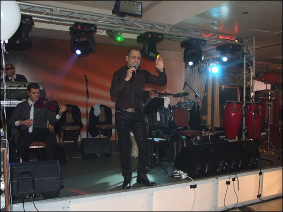 زهير فرنسيس يلهب المحتفلين بالأعياد في حيفا ضمن orange time صورة رقم 10 زهير فرنسيس يلهب المحتفلين بالأعياد في حيفا ضمن orange time صورة رقم 10