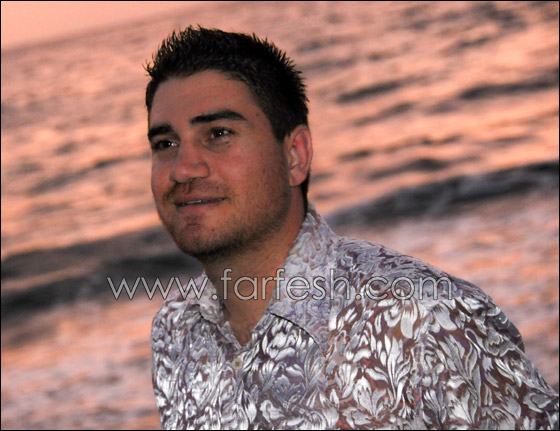 عنان سلّوم يهدي زوّار عنان سلّوم يهدي زوّار