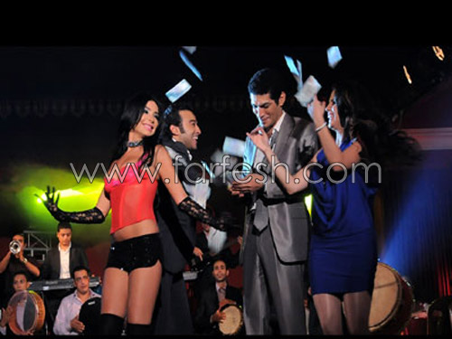 الرقابة تحذف 9 مشاهد غير اخلاقية ساخنة من فيلم الرقابة تحذف 9 مشاهد غير اخلاقية ساخنة من فيلم