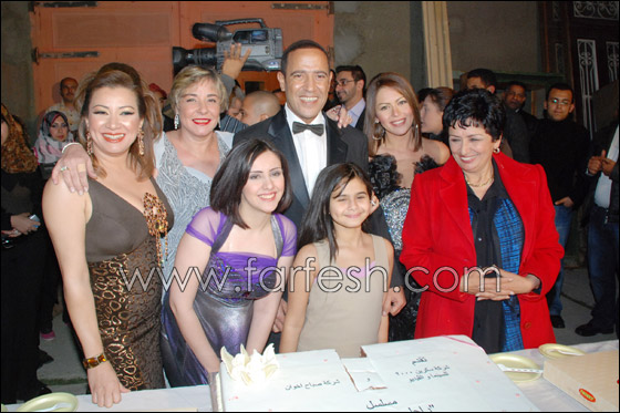 مسلسلات في افتتاح تصوير سيت كوم رجل وست ستات  صورة رقم 16