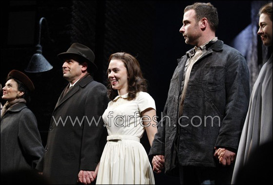 سكارليت جوهانسون تقيم مزاد خاص من نوعه لدعم هايتي! صورة رقم 3 سكارليت جوهانسون تقيم مزاد خاص من نوعه لدعم هايتي! صورة رقم 3