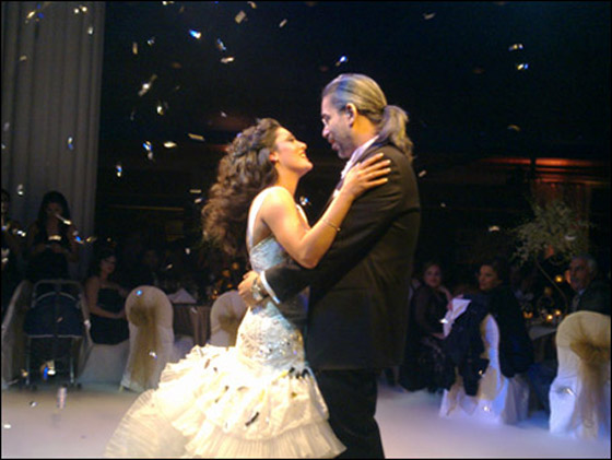 الفنانة مايا نصري تتألّق يوم زفافها!!    صورة رقم 25