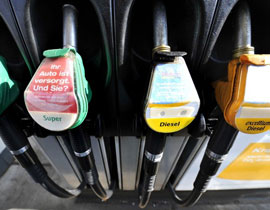 بريطانيا: أسعار الوقود تقترب من رقمها القياسي بسبب الضريبة صورة رقم 1