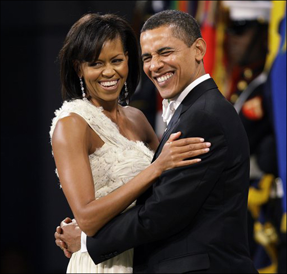 ميشيل أوباما ترسم البسمة على وجوه الأطفال برقصة إيروبيكا!  صورة رقم 4