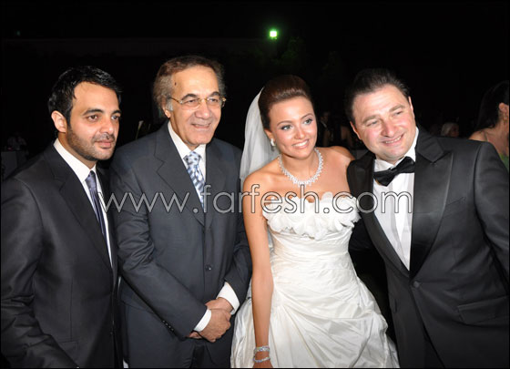 مسلسلات برو يهنيء الفنانة بشرى بزفافها وينقل لكم صور الحفل!! صورة رقم 12 مسلسلات برو يهنيء الفنانة بشرى بزفافها وينقل لكم صور الحفل!! صورة رقم 12