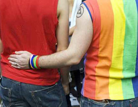 بلدية موسكو ترفض المثليين وتمنع تظاهراتهم!!  صورة رقم 1